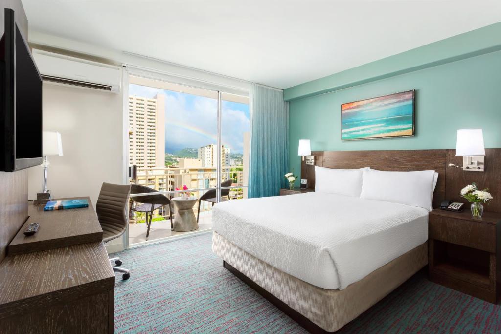 Courtyard by Marriott Waikiki Beach